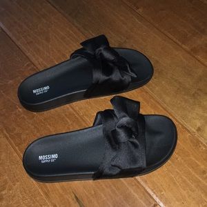 BLACK SLIDES 🖤🖤